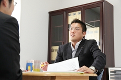 不動産業・保険業の企業ネットワークで総合的な問題解決